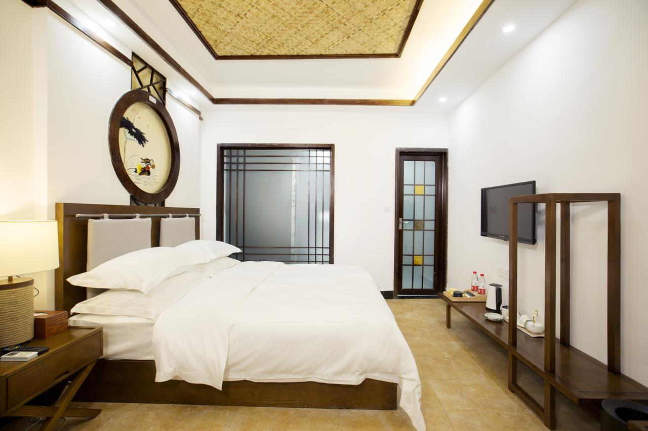 Fenghuang Poshan Inn Фенян Екстериор снимка