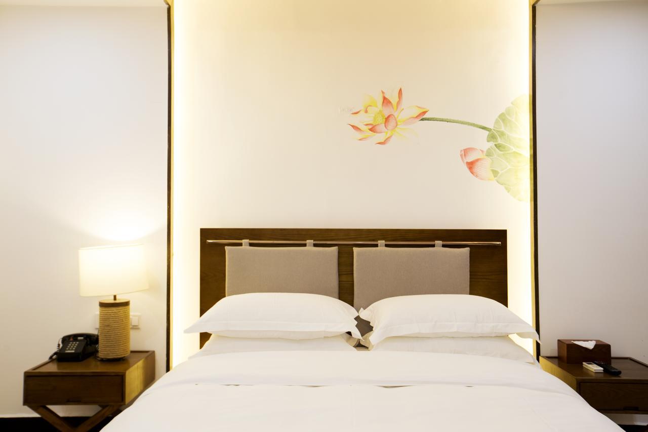 Fenghuang Poshan Inn Фенян Екстериор снимка