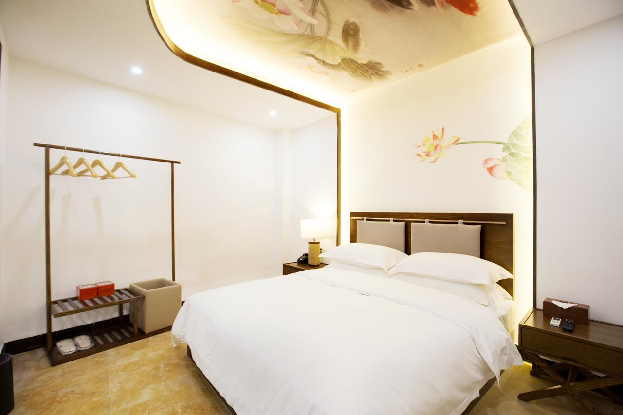 Fenghuang Poshan Inn Фенян Екстериор снимка