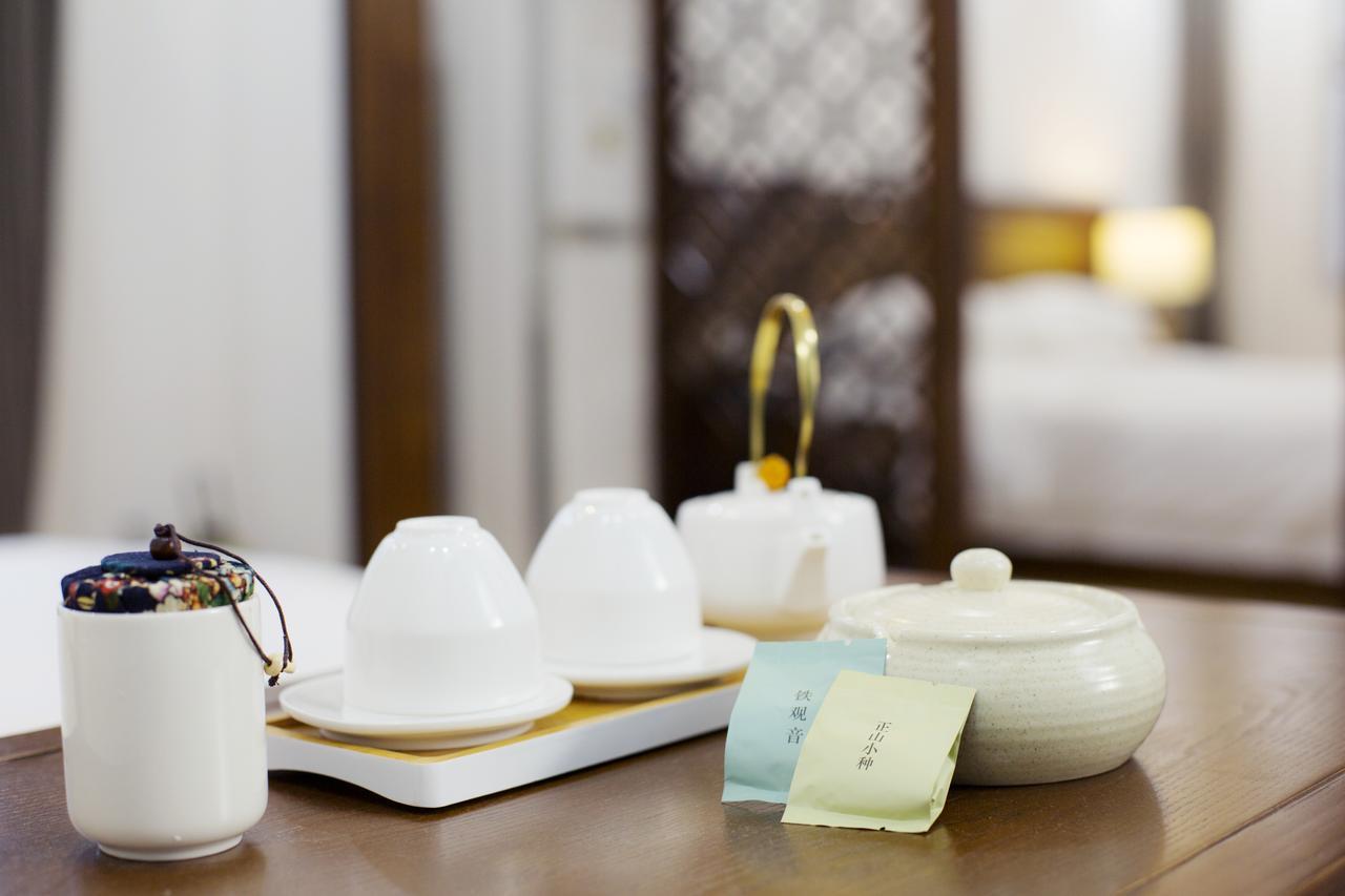 Fenghuang Poshan Inn Фенян Екстериор снимка